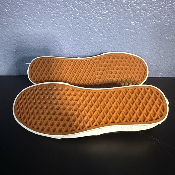 New VANS Authentic Black Shoes - Picture 6 of 8